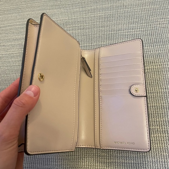 Michael Kors Bag - Picture 4 of 6